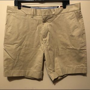 (NEW WITH TAGS!) Tommy Hilfiger Khaki Shorts